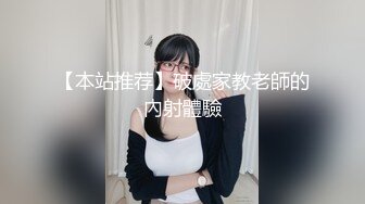 蓝衣娇瘦包臀裙清秀美女坐在沙发上渴望眼神盯着受不了