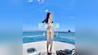 超美颜值小姐姐宫廷装诱惑，漏着骚奶子在线撩狼友加微信发福利，淫声荡语分享在线自拍小视频