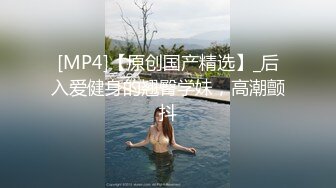 18岁漂亮小美女对着摄像头示范被狠狠的幹