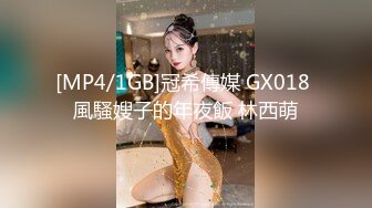 哺乳期巨乳少妇迷恋喷奶，某一天对着镜子抚摸 竟情不自禁捏出了奶水，喷射得镜子到处都是香溢的母乳！