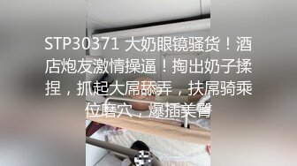 00女友 掰开大腿草逼