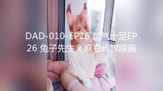 【精品❤️香艳公厕】极品貌美少女在躲在厕所自慰边看A片边揉阴蒂非常陶醉高潮看着湿透的双指意犹未尽妙呀